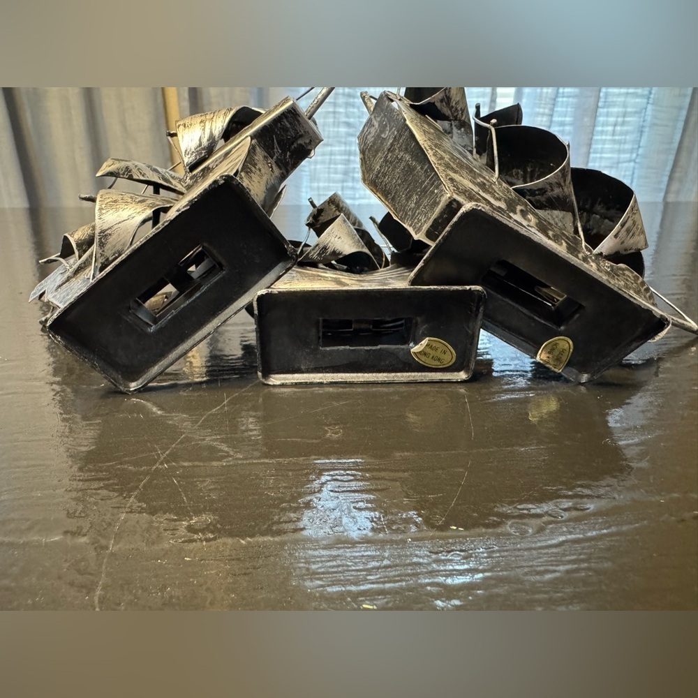 Vintage Trio Small Metal Ships Sculpture, "Nina” “Pinta" and the Santa Maria” - Picture 6 of 6